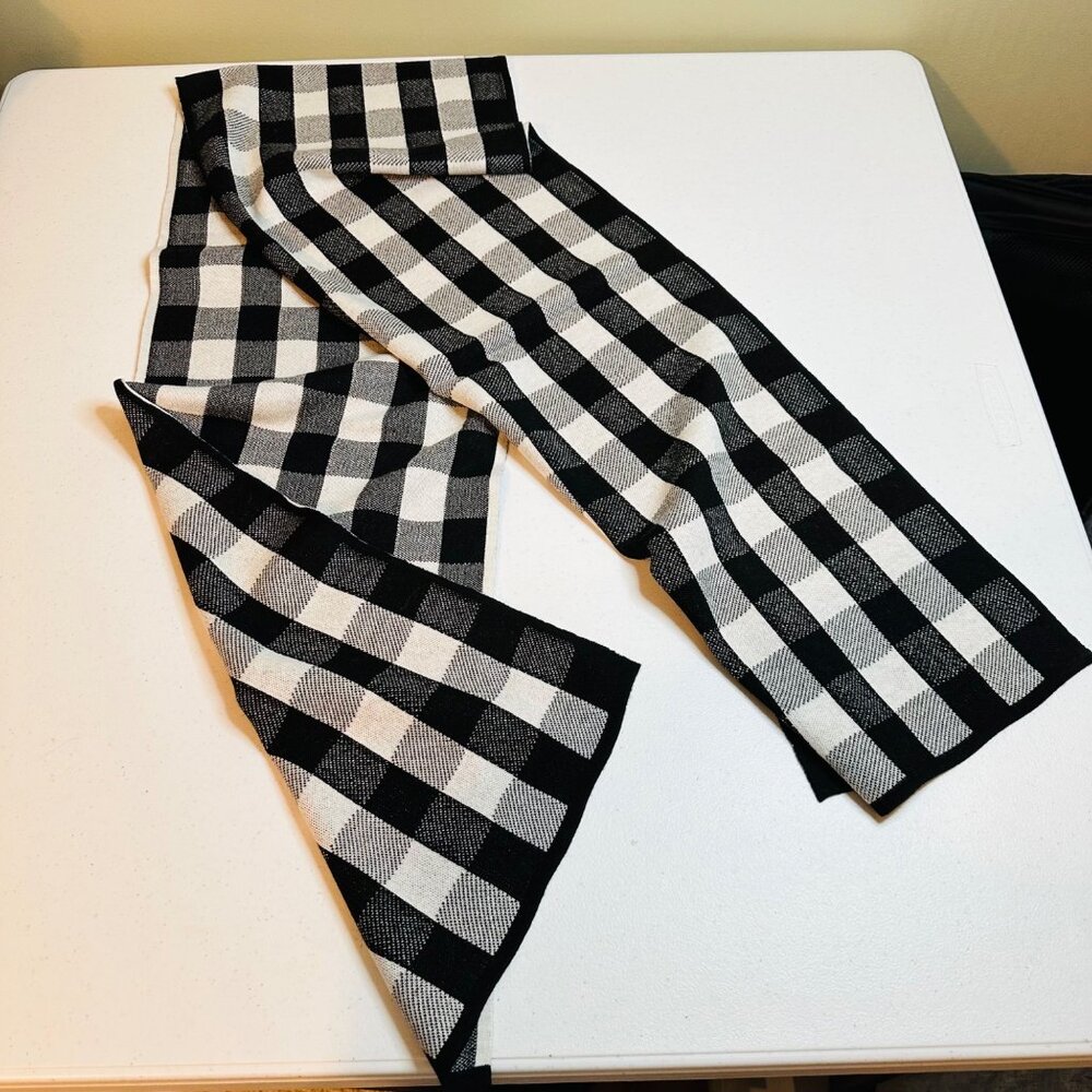 Warm Scarf Black & White Checkered Pattern Gift Box Long Winter Scarf